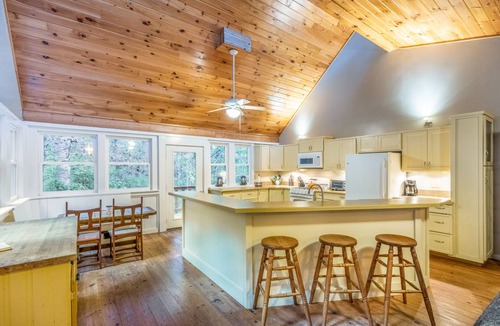 Sylva House | 243 m² House ∙ 3 bedrooms ∙ 8 guests