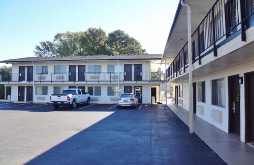 Goldsboro Hotel | 247 m² Motel ∙ 127 guests