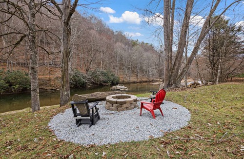 Boone Cabin | 248 m² Cabin ∙ 3 bedrooms ∙ 10 guests