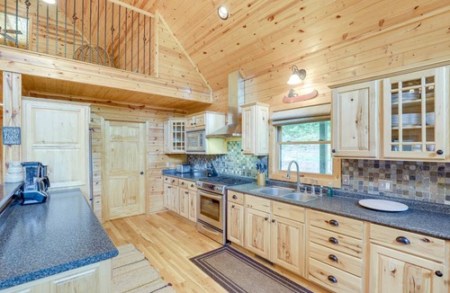 Burnsville House | 250 m² House ∙ 3 bedrooms ∙ 6 guests