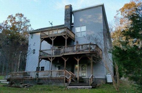 Kings Mountain House | 253 m² House ∙ 3 bedrooms ∙ 4 guests