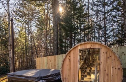 Fletcher Cabin | 25m To Biltmore Estate, Sauna & Stunning Views