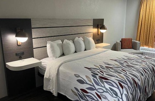 Dunn Hotel | 26 m² Hotel ∙ 127 guests