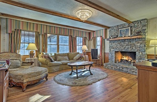 Waynesville House | 262 m² House ∙ 3 bedrooms ∙ 7 guests