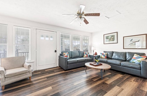 Lake Junaluska Cabin | 268 m² Cabin ∙ 9 bedrooms ∙ 16 guests