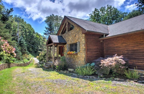 Wolf Laurel House | 276 m² House ∙ 4 bedrooms ∙ 12 guests