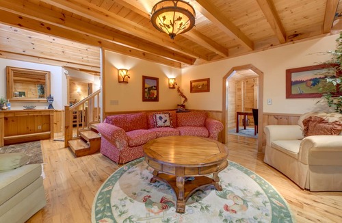 Waynesville House | 278 m² House ∙ 4 bedrooms ∙ 10 guests