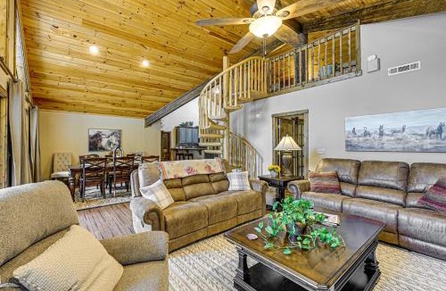 Otto House | 28 Acres Home with Barn and Fire Pit Near Franklin!