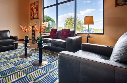 Roanoke Rapids Hotel | 28 m² Hotel ∙ 127 guests
