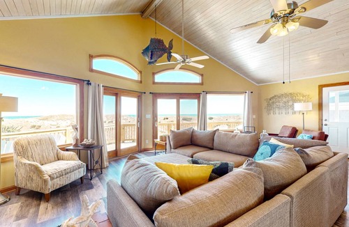 Waves House | 295 m² House ∙ 5 bedrooms ∙ 10 guests
