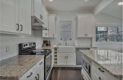 Eighth Avenue House | 2B/2B: Miss You in the Morning Long Term Rental