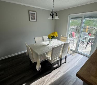 Greensboro Apartment | 2bed 3bath private and close to everything !