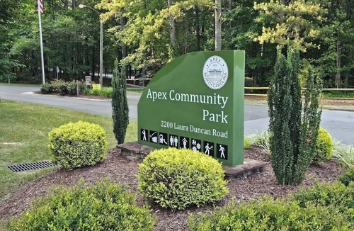 Cary House | 2Bedrooms, Jacuzzi, Crib, Grill ,kids essetials, walk to stores