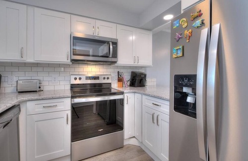 Caswell Beach Condo | 2BR/2BA Condo - Ocean View, Walk to Beach, Seasonal Pool, Sleeps 5