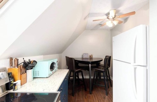 Oakley Apartment | 2BR apartment - cute, cozy, convenient