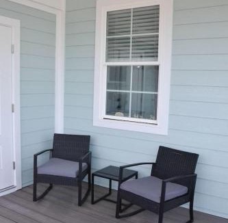 Davis House | 2BR Cozy Cottage Private Dock