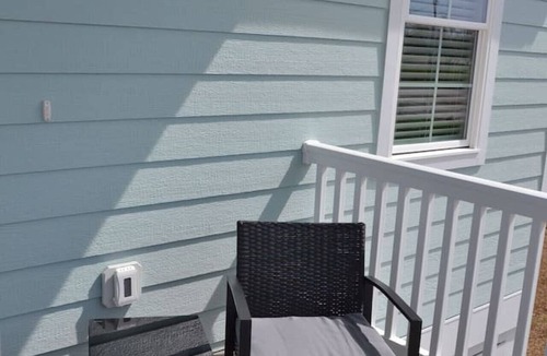 Davis House | 2BR Cozy Cottage|Private Dock