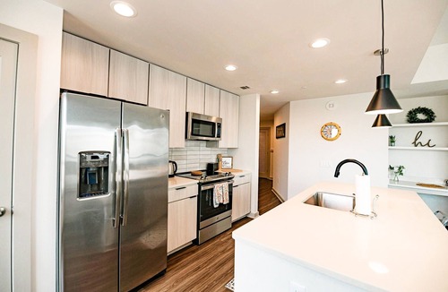 Third Ward Apartment | 2BR Fully Furnished Apartment Uptown - BOA Stadium by RedAwning