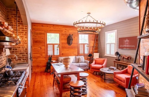 Cannonborough Elliotborough Apartment | 2BR Historic Apt | King St 3 Blocks | Porch, Parking, Full Kitchen | Charleston