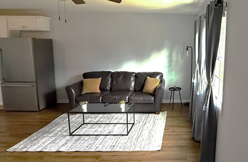 Crabtree House | 2BR in Desirable North Hills Neighborhood