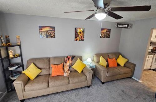 Greenville Apartment | 2BR Retreat sleeps 5 near ECU Stadium and Hospital