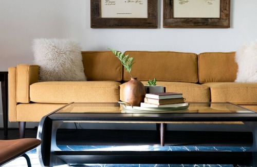 Rutledge Hill Apartment | 2BR Suite: DT Nash, Full Kitchen & Living Room