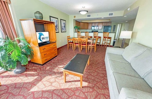 Downtown Myrtle Beach Condo | 2BR with Pools, Views, Direct Oceanfront, Bay View