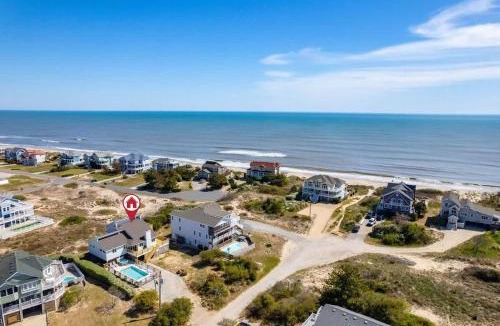 Ocean Hill House | 2Min Walk to Beach Private Pool & Hot Tub