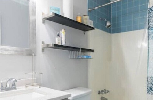 East Forest House | 3/2 Pet friendly | Weekly and Monthly stays