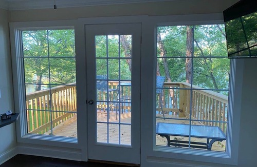 Harbor House House | 3-BDR Direct Waterfront Cottage