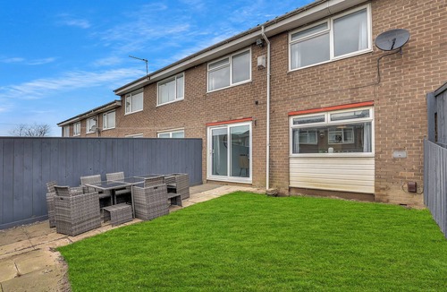 Crawcrook House | 3 Bed House in West Denton Sleeps Up to 6 Guests