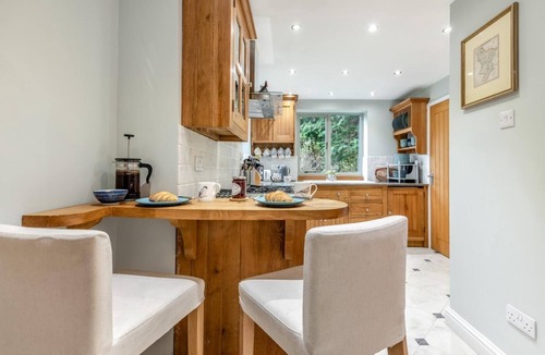 Baslow Cottage | 3 Bed in Baslow (oc-h27288)