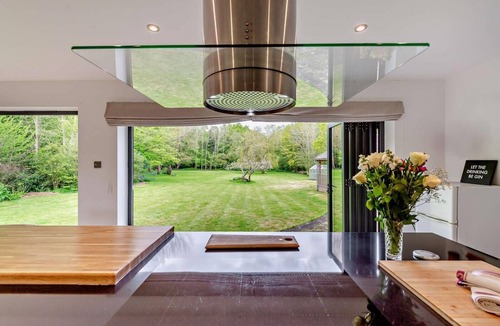 Biddenden Cottage | 3 Bed in Biddenden (oc-h28825)