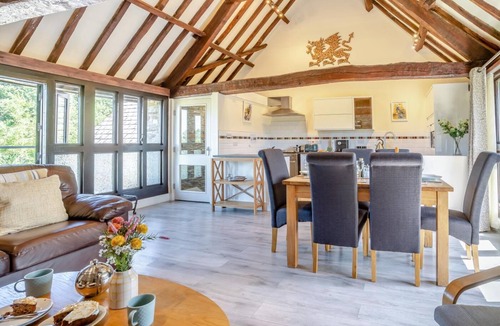 Brecon Cottage | 3 Bed in Cantref (oc-w32630)
