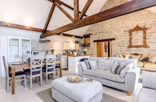 Chippenham Cottage | 3 Bed in Chippenham (oc-77334)