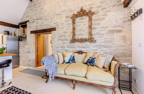 Chippenham Cottage | 3 Bed in Chippenham (oc-77334)