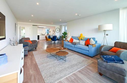 Constantine Bay House | 3 Bed in Constantine Bay oc-t34218