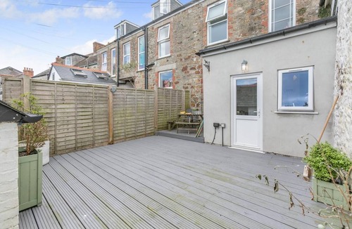 Helston Cottage | 3 Bed in Helston (oc-m33027)