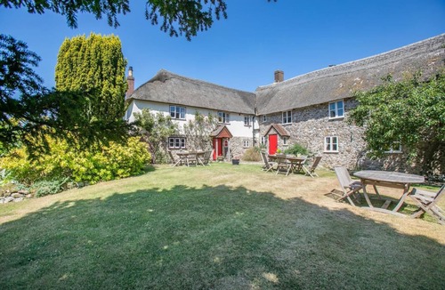 Honiton Cottage | 3 Bed in Honiton (oc-c32662)