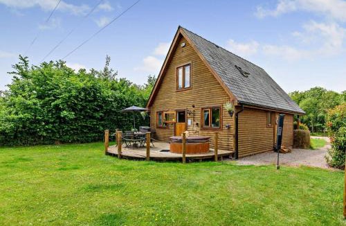 Little Marcle Cabin | 3 Bed in Ledbury oc-77379