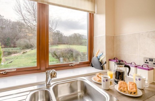 Linlithgow Cottage | 3 Bed in Linlithgow (oc-41422)