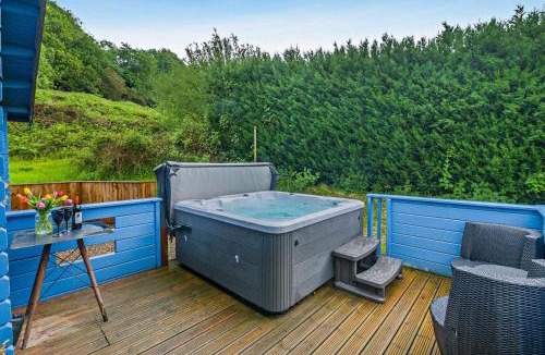Carlton-in-Cleveland Cabin | 3 Bed in Middlesbrough oc-77736