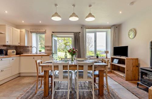 Penrith House | 3 Bed in Penrith oc-94982