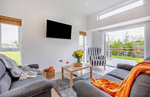 Bridgwater Ski Chalet | 3 Bed in Sutton Mallet (oc-h30717)