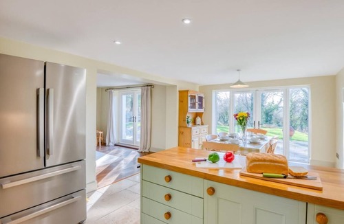 Wareham Cottage | 3 Bed in Wareham (oc-76648)