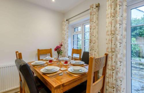 Corfe Castle House | 3 Bed in Wareham oc-81369