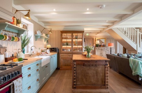 Tenterden Cottage | 3 Bed in Wittersham (oc-m27683)