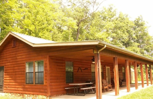 Qualla Cabin | 3-bedroom 3-bath cabin just 6 minutes drive to Harrahs Cherokee Casino