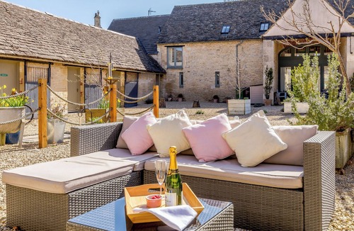 Kemble Cottage | 3 bedroom accommodation in Kemble, near Cirencester