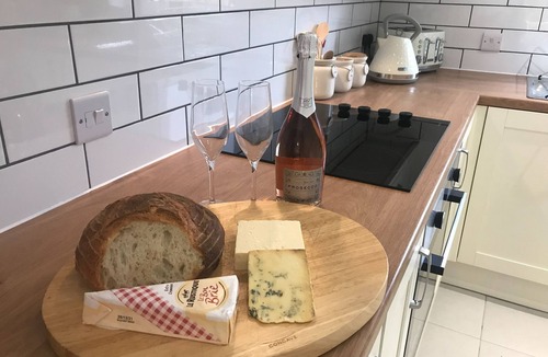 Whitchurch Cottage | 3 bedroom accommodation in Whitchurch